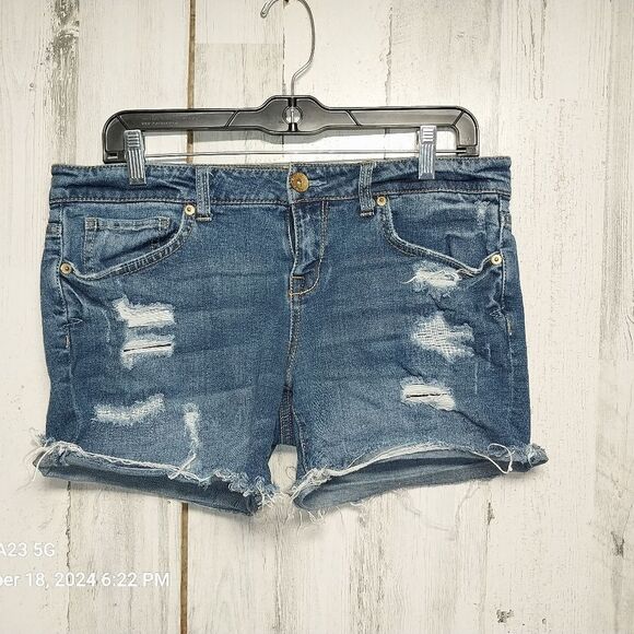 Aeropostale Midi Distressed Denim Short Size 8 - Picture 1 of 5